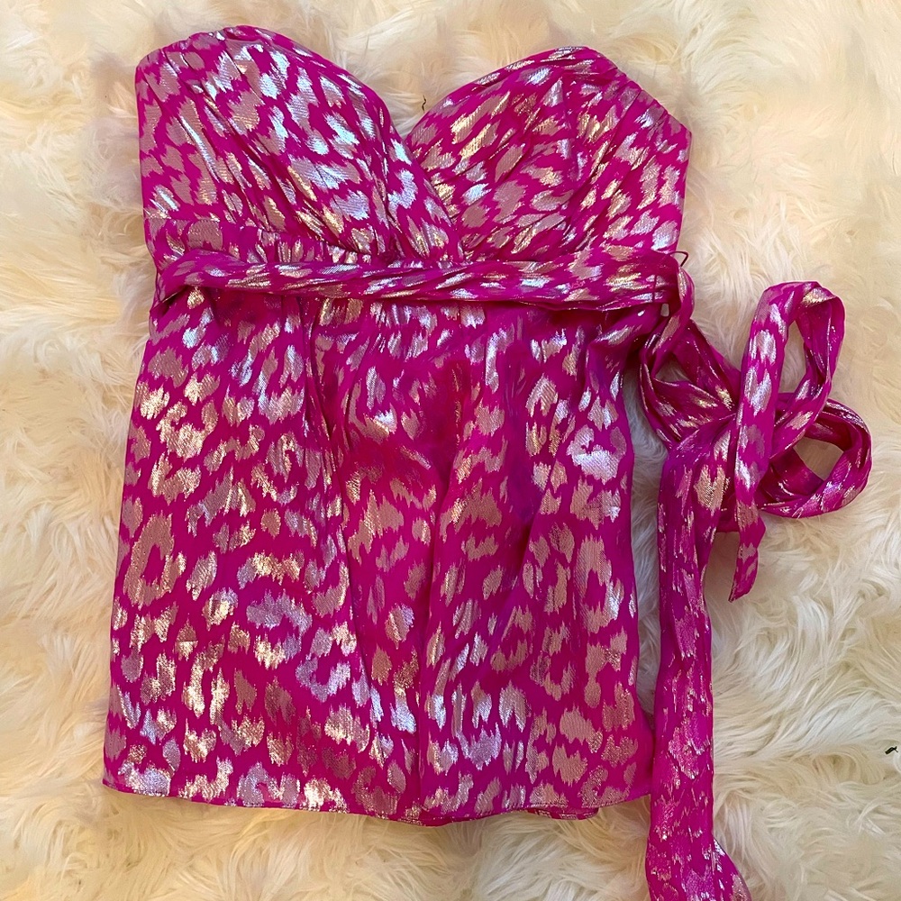 Trina Turk size 6 Strapless Top.